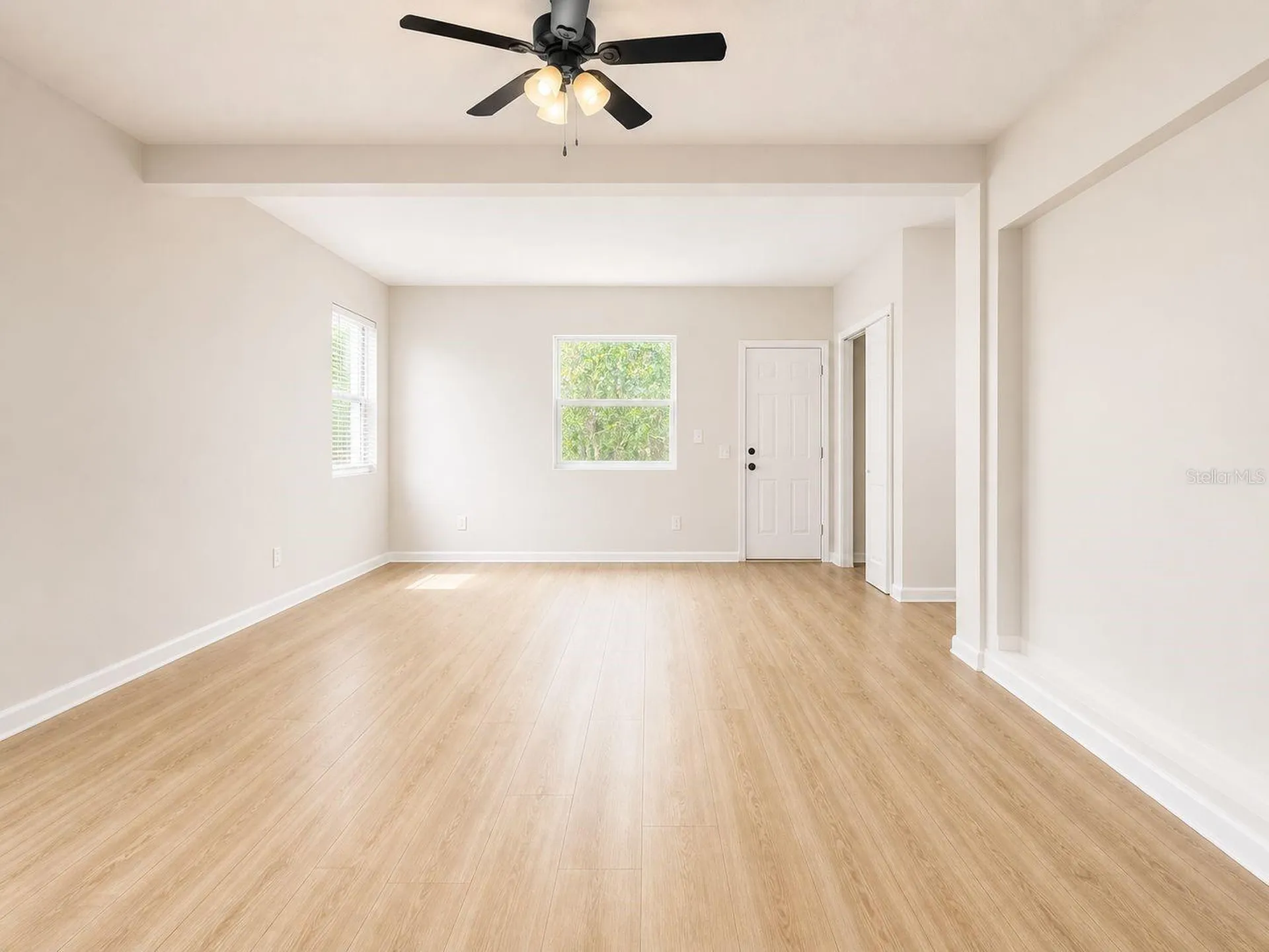 1353 Lakeview Road Clearwater FL 33756