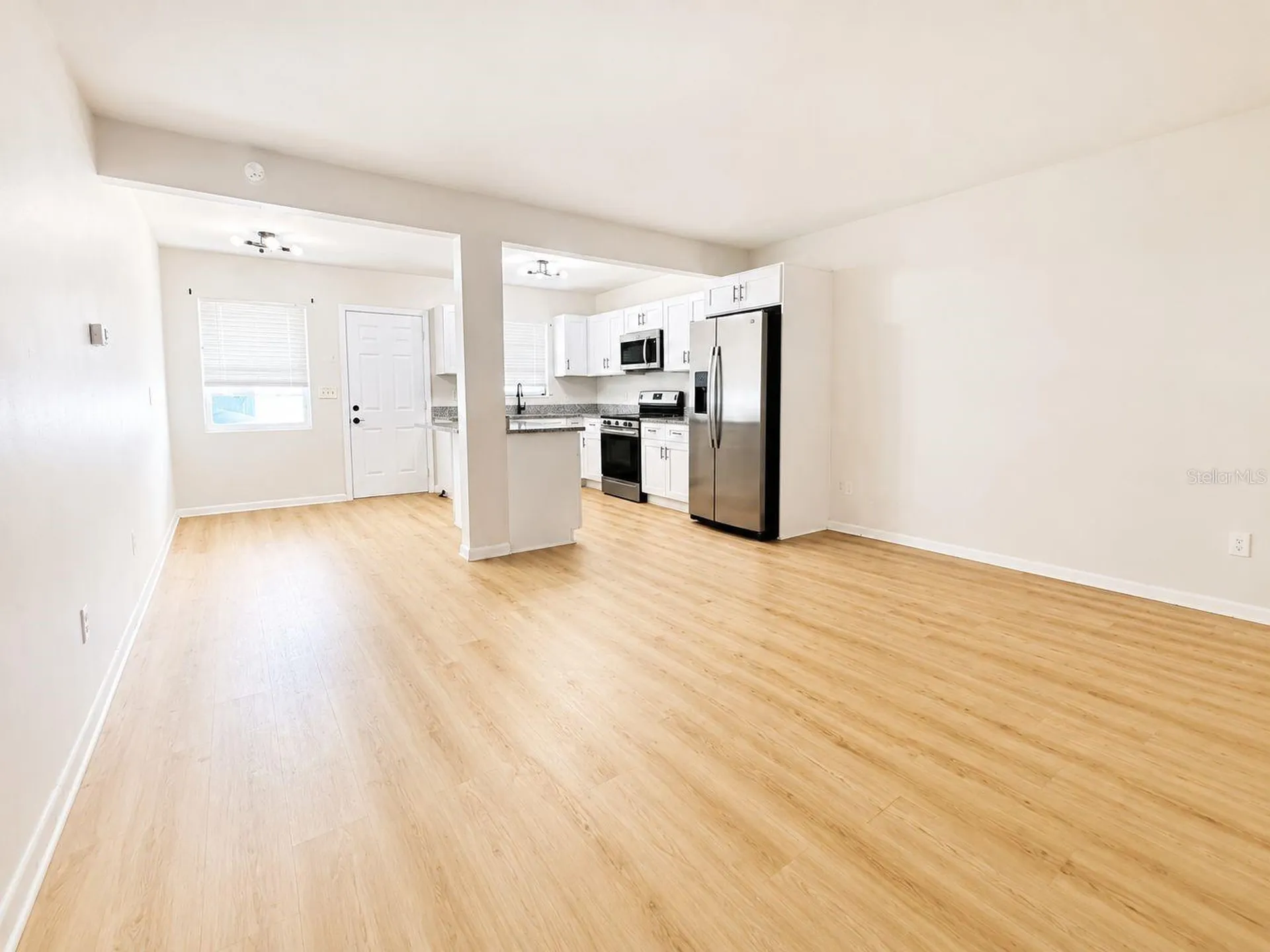 1353 Lakeview Road Clearwater FL 33756