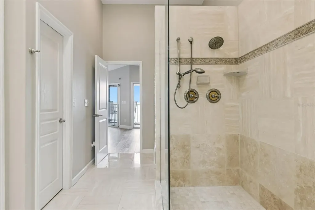 137 Brent Circle Oldsmar FL 34677