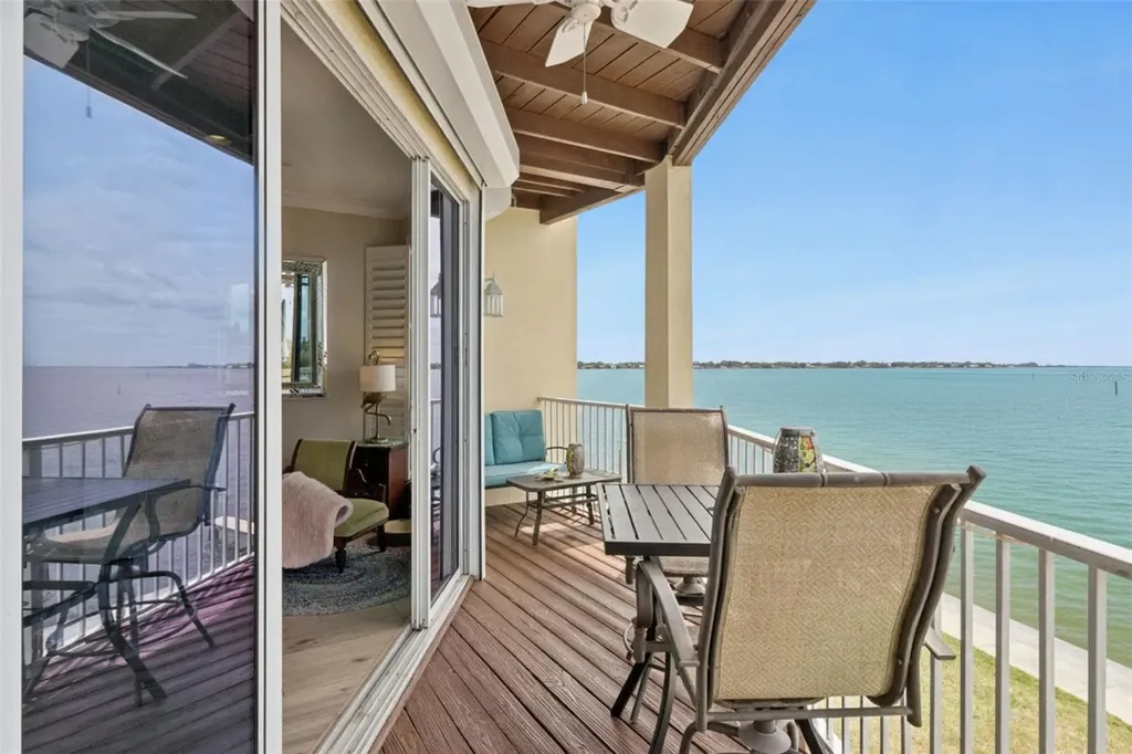 137 Brent Circle Oldsmar FL 34677