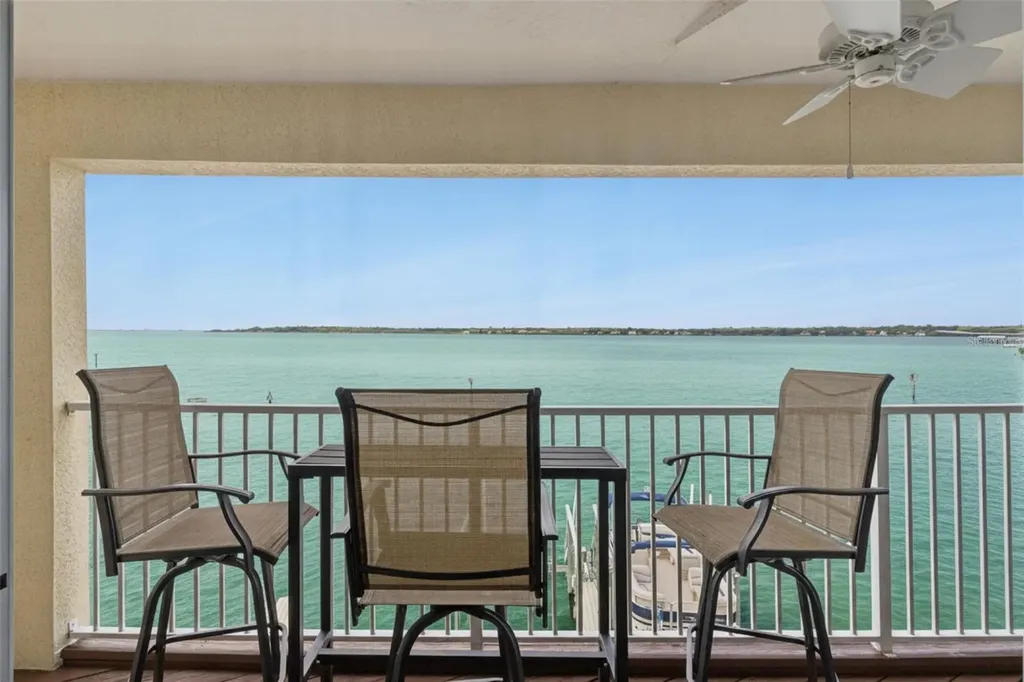 137 Brent Circle Oldsmar FL 34677