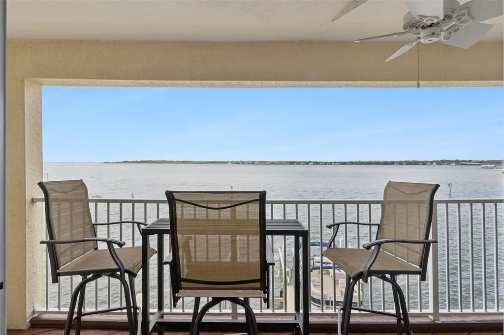 137 Brent Circle Oldsmar FL 34677