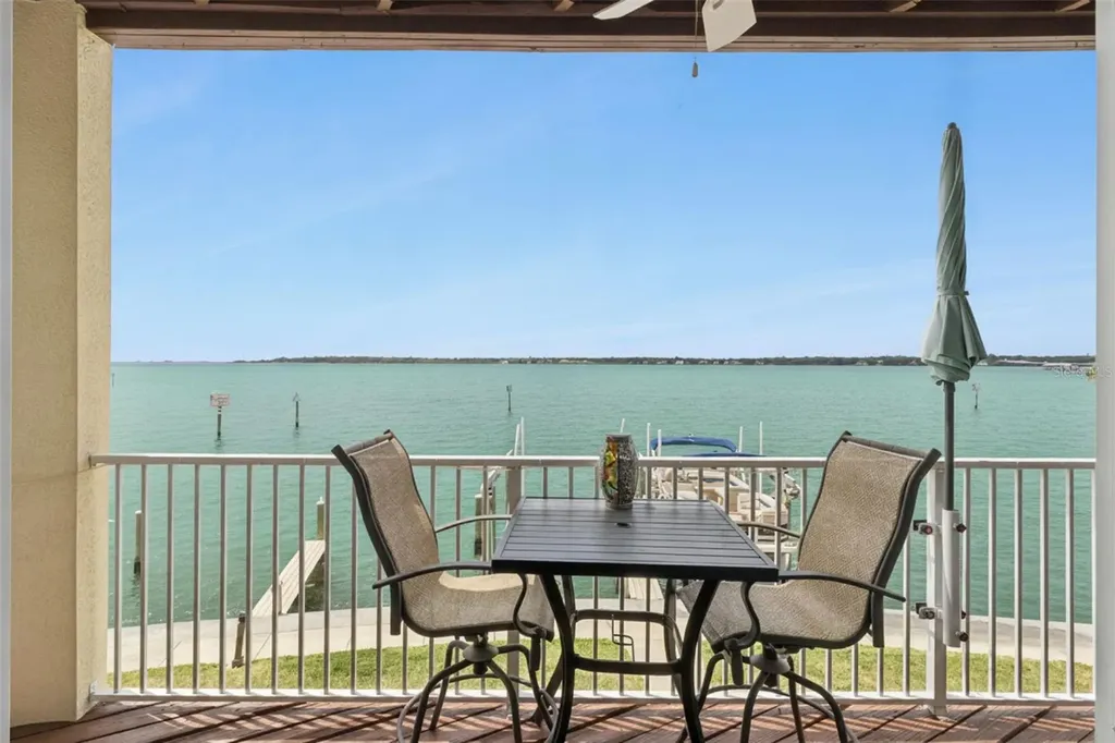 137 Brent Circle Oldsmar FL 34677