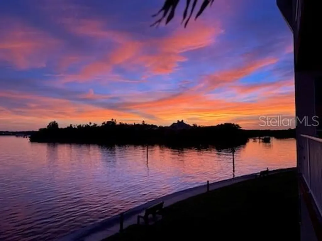 137 Brent Circle Oldsmar FL 34677