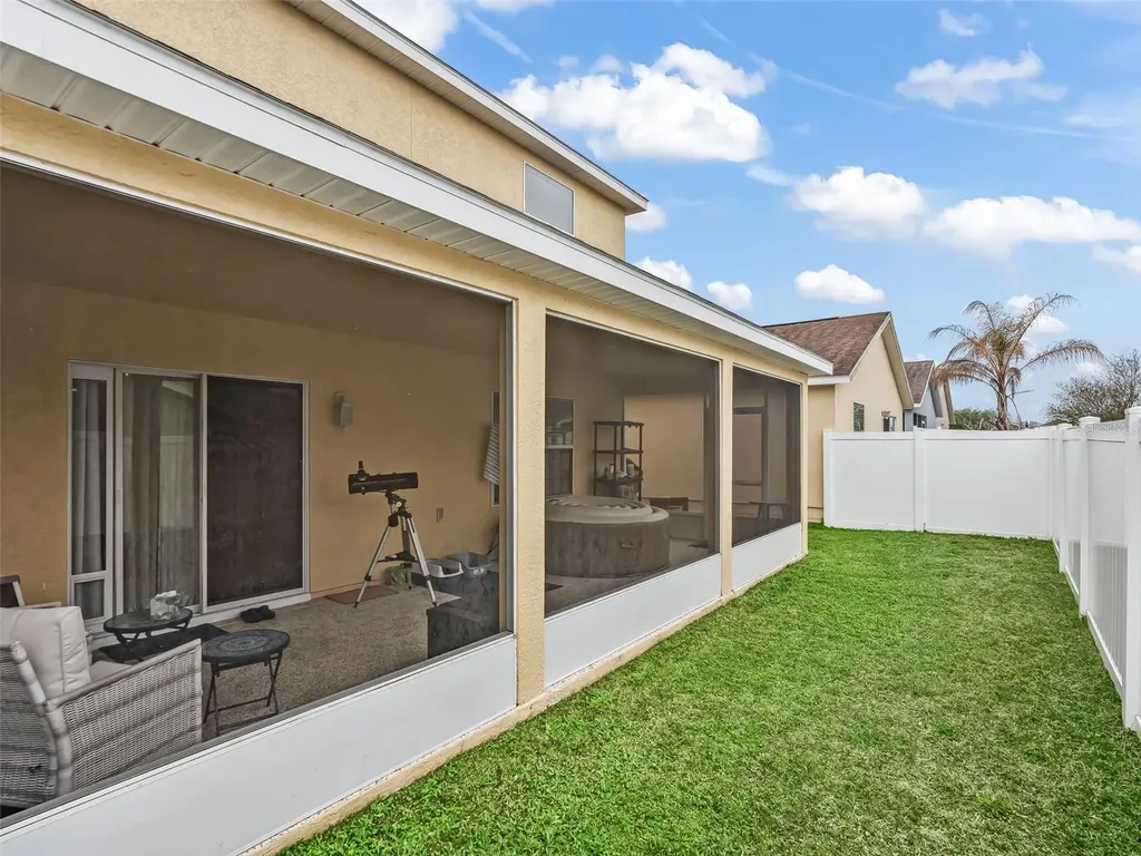 4904 NE 123rd Lane Oxford FL 34484