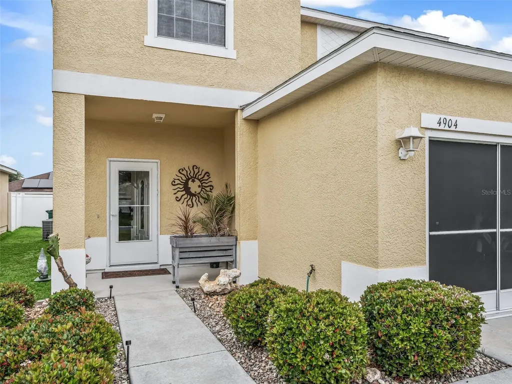 4904 NE 123rd Lane Oxford FL 34484