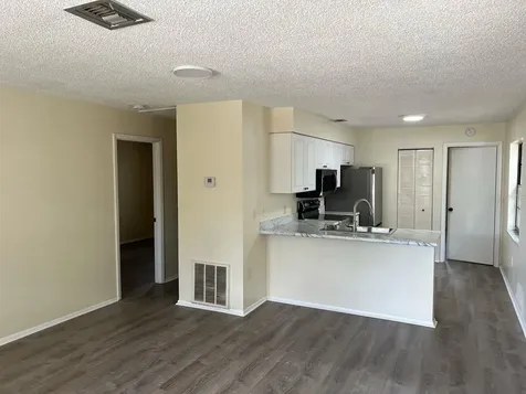 607 23rd Avenue E Bradenton FL 34208