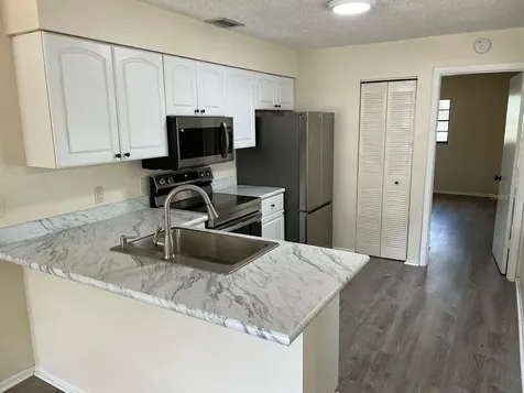 607 23rd Avenue E Bradenton FL 34208