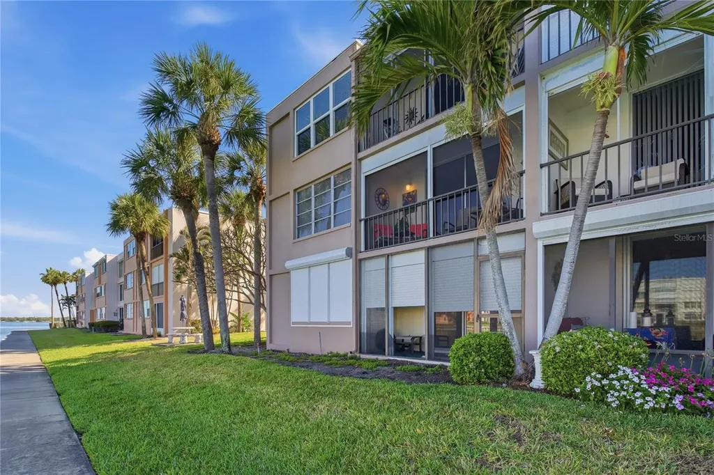 7540 Bay Island Drive S South Pasadena FL 33707