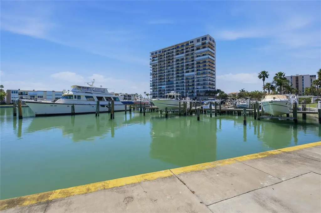 7540 Bay Island Drive S South Pasadena FL 33707