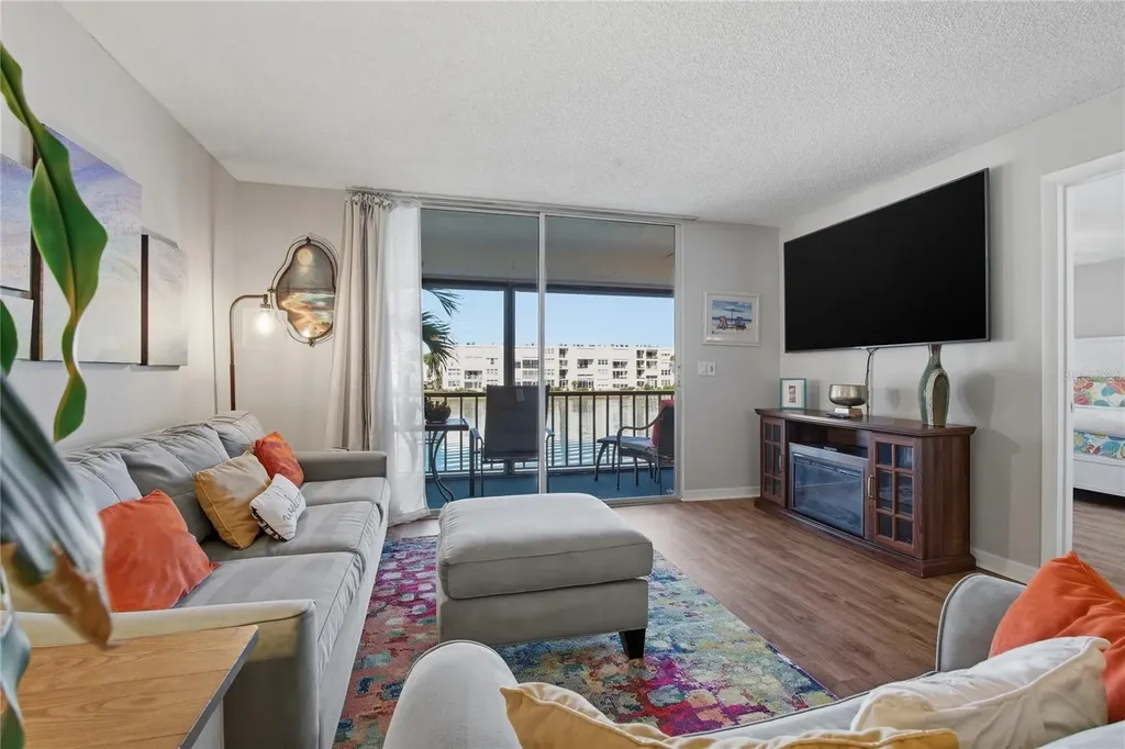7540 Bay Island Drive S South Pasadena FL 33707