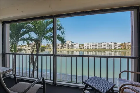 7540 Bay Island Drive S South Pasadena FL 33707