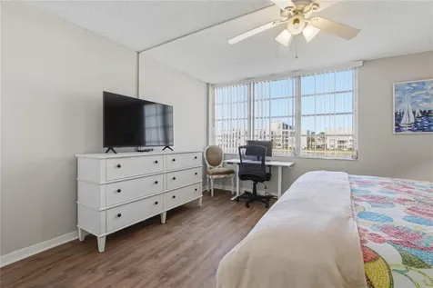 7540 Bay Island Drive S South Pasadena FL 33707