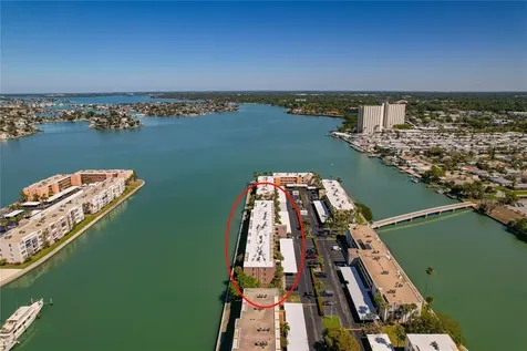 7540 Bay Island Drive S South Pasadena FL 33707