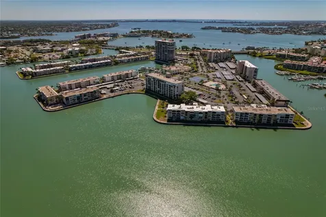 7540 Bay Island Drive S South Pasadena FL 33707