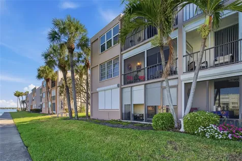 7540 Bay Island Drive S South Pasadena FL 33707
