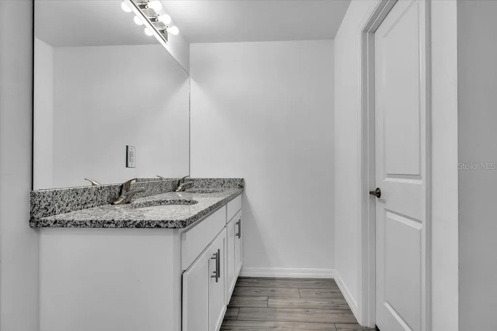 2816 NW 8th Place Cape Coral FL 33993