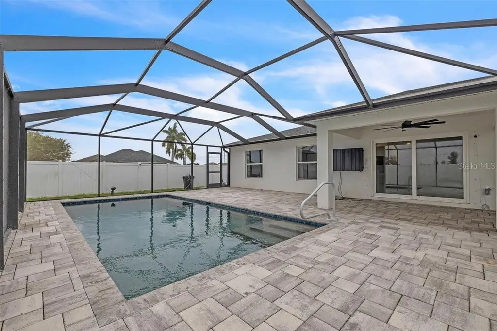 2816 NW 8th Place Cape Coral FL 33993