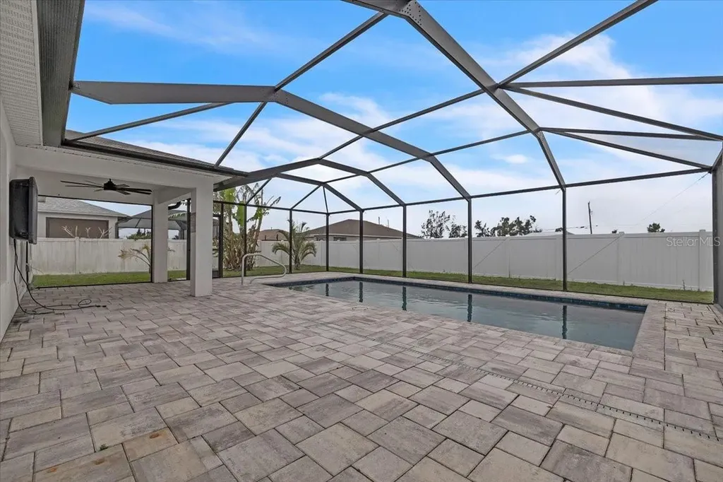 2816 NW 8th Place Cape Coral FL 33993
