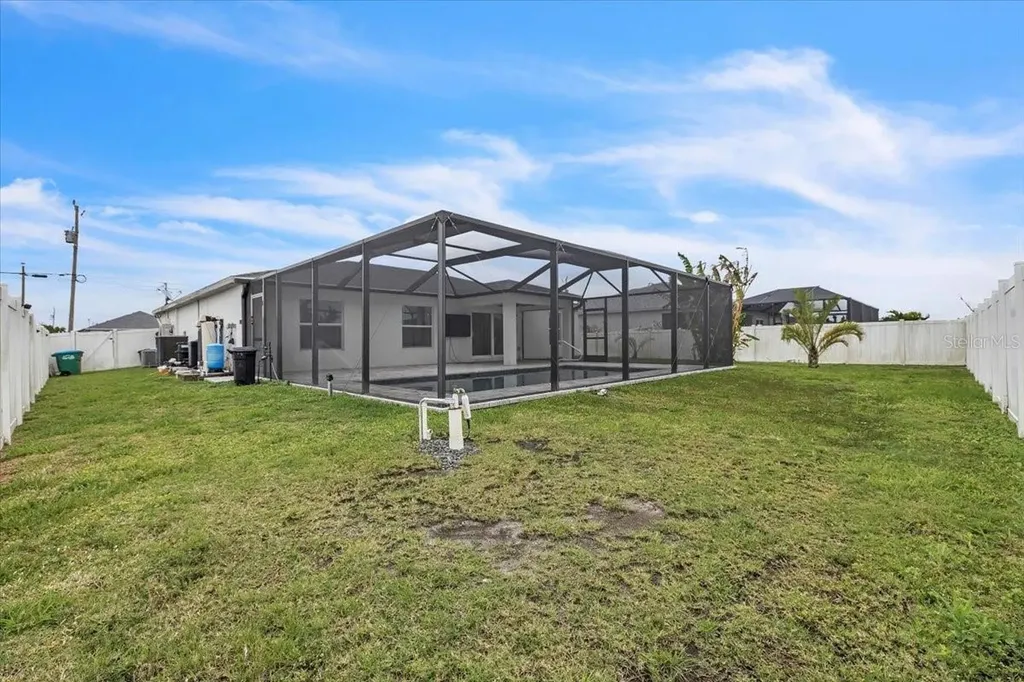2816 NW 8th Place Cape Coral FL 33993