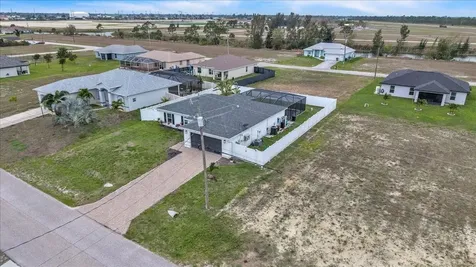 2816 NW 8th Place Cape Coral FL 33993