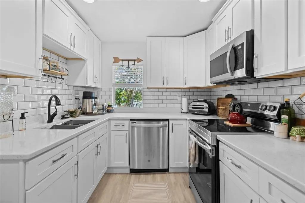 2915 Lynnhurst Street Sarasota FL 34239