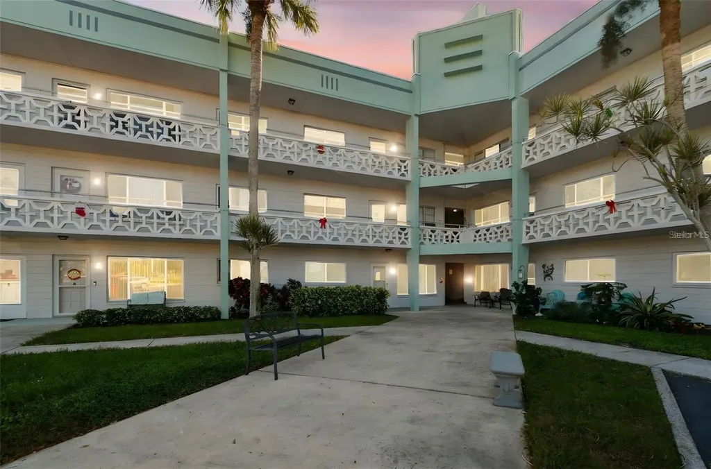 2455 Finlandia Lane Clearwater FL 33763