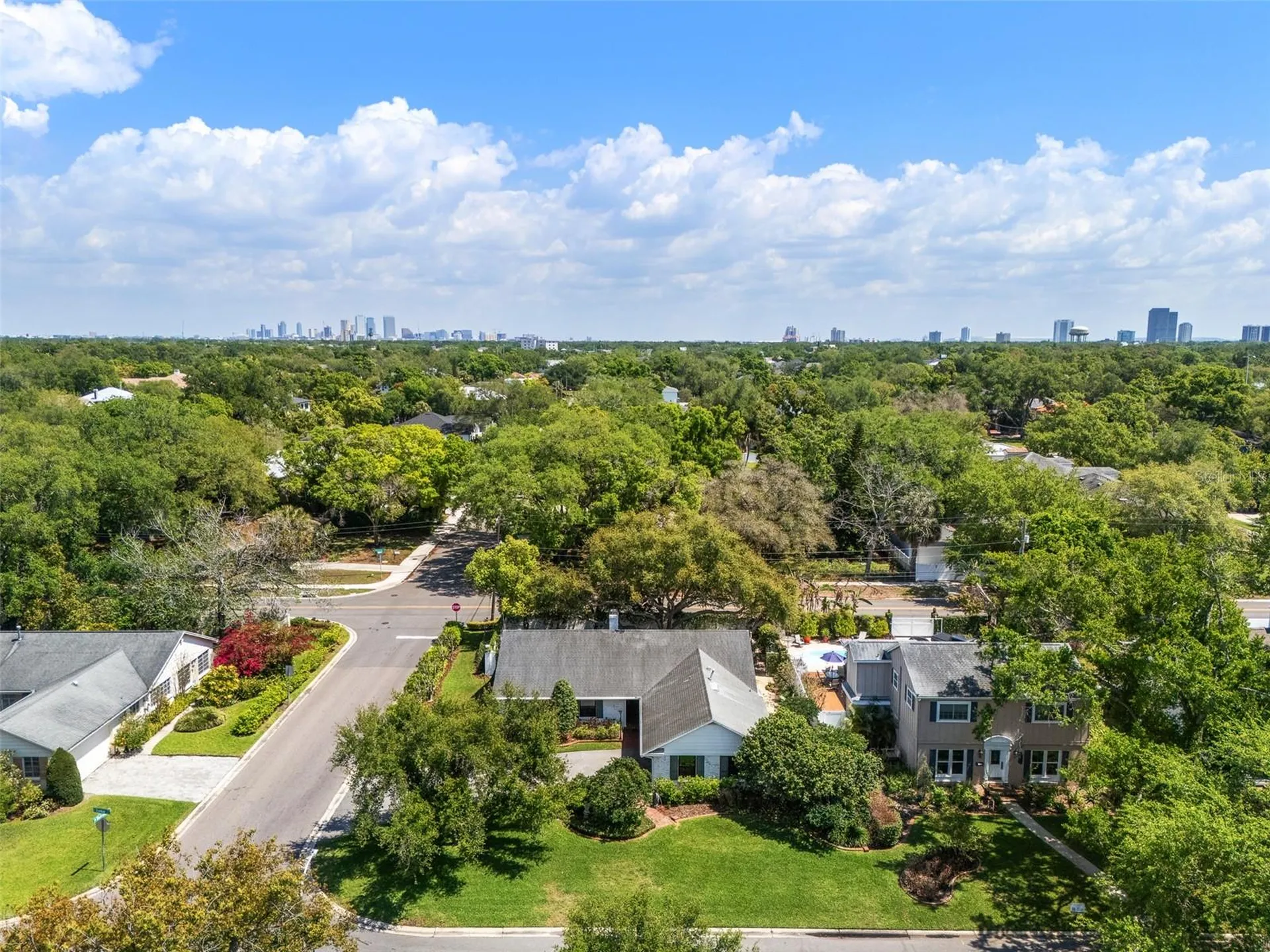 1110 S Dunbar Avenue Tampa FL 33629