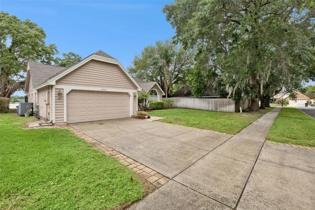 12406 Harney Drive Orlando FL 32828