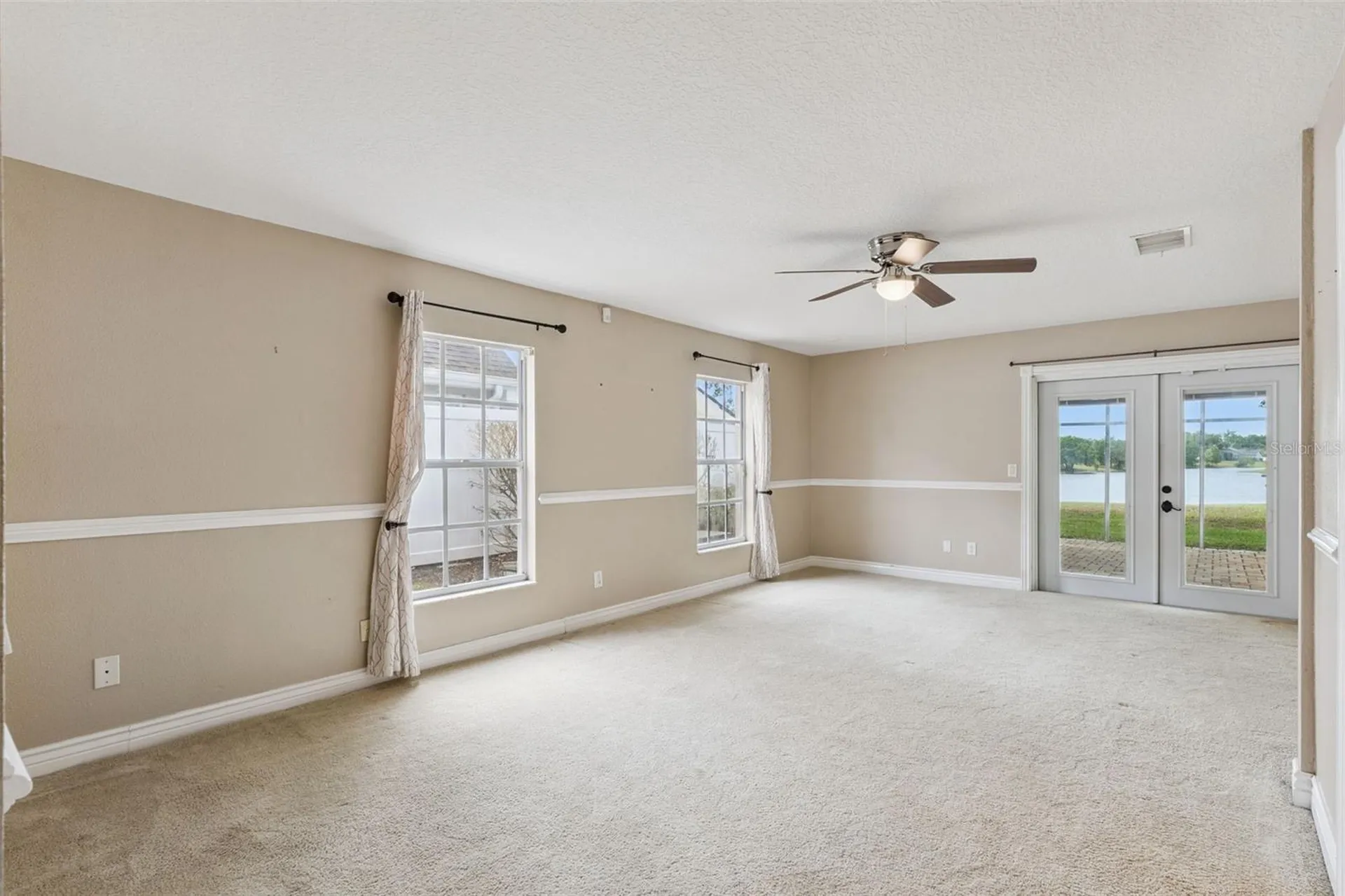 12406 Harney Drive Orlando FL 32828