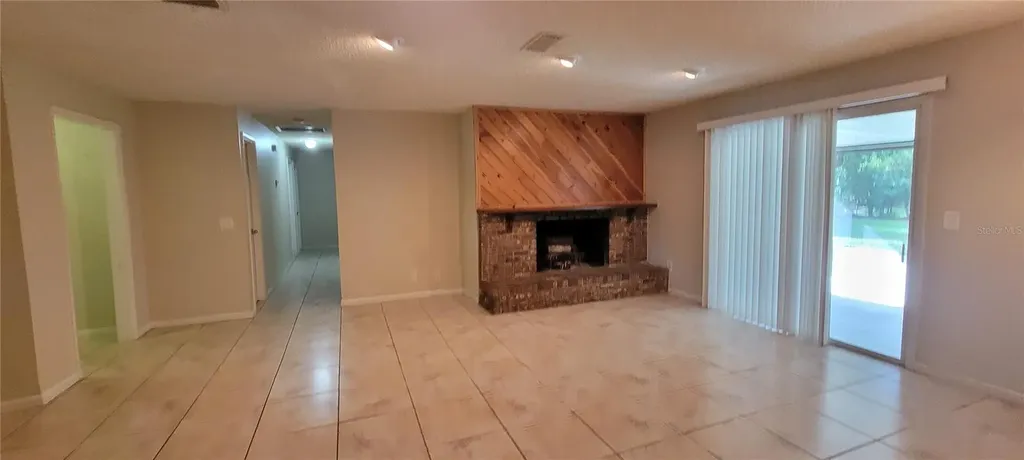 2220 NW 14th Avenue Gainesville FL 32605