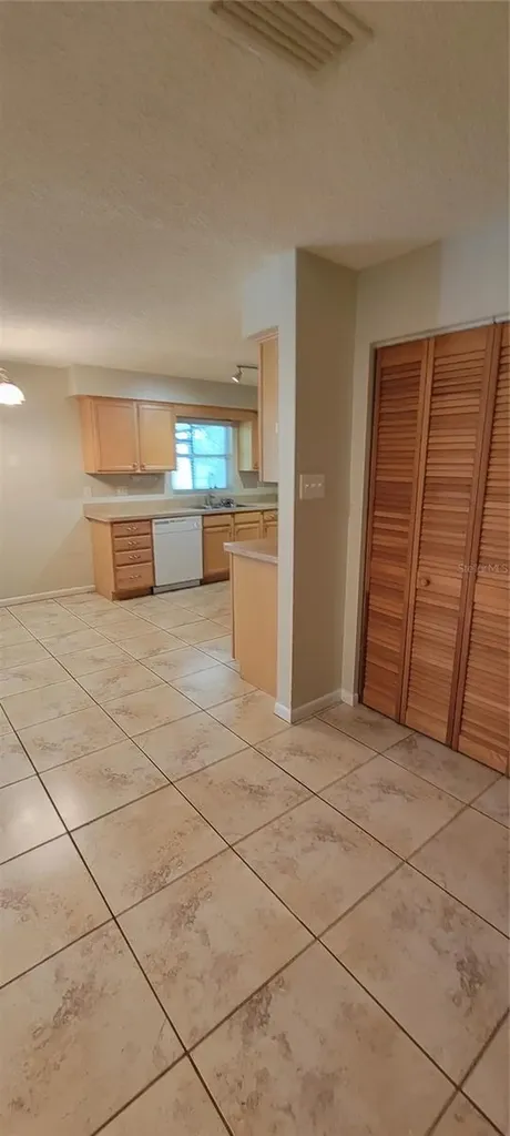 2220 NW 14th Avenue Gainesville FL 32605