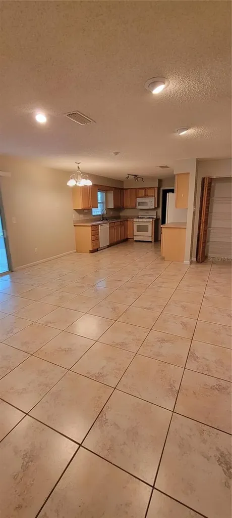2220 NW 14th Avenue Gainesville FL 32605