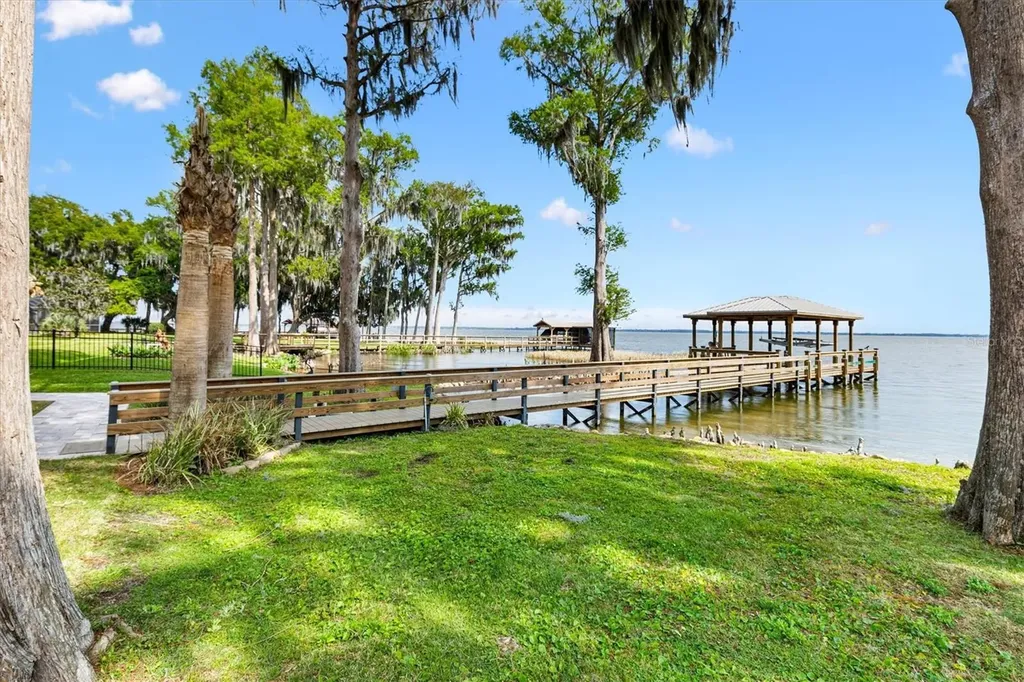 12114 Eagle Point Court Leesburg FL 34788