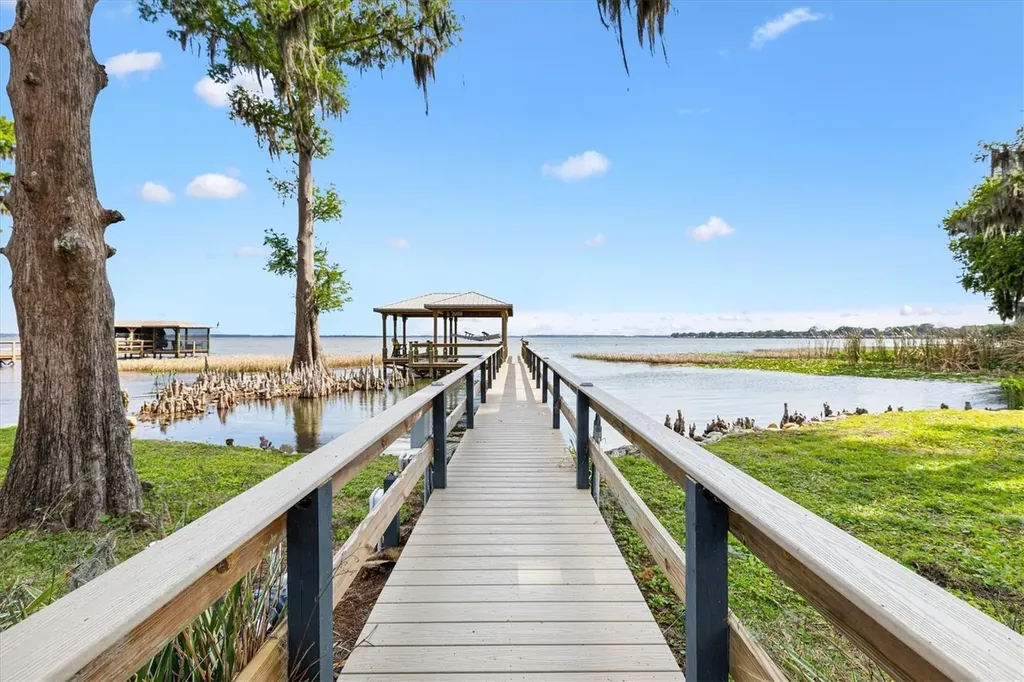 12114 Eagle Point Court Leesburg FL 34788