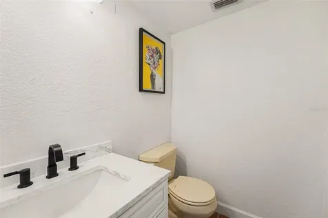 6490 Cape Hatteras Way NE St Petersburg FL 33702