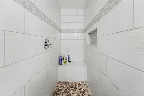 6490 Cape Hatteras Way NE St Petersburg FL 33702