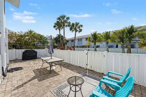 6490 Cape Hatteras Way NE St Petersburg FL 33702