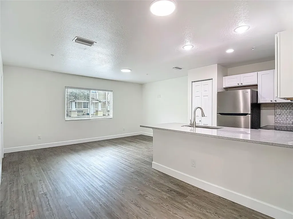 326 S Grosse Avenue Tarpon Springs FL 34689
