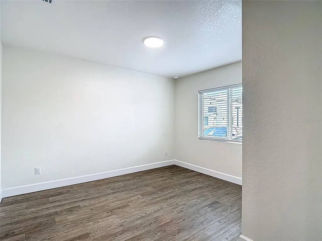 326 S Grosse Avenue Tarpon Springs FL 34689