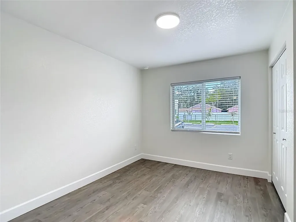326 S Grosse Avenue Tarpon Springs FL 34689
