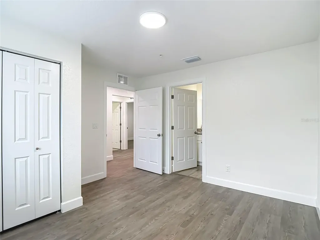 326 S Grosse Avenue Tarpon Springs FL 34689
