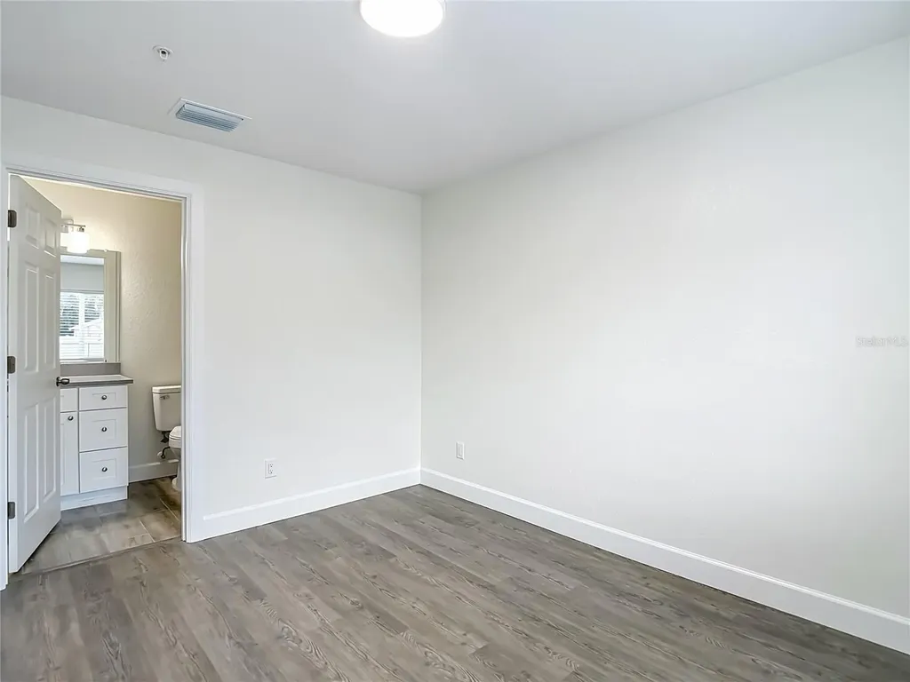 326 S Grosse Avenue Tarpon Springs FL 34689