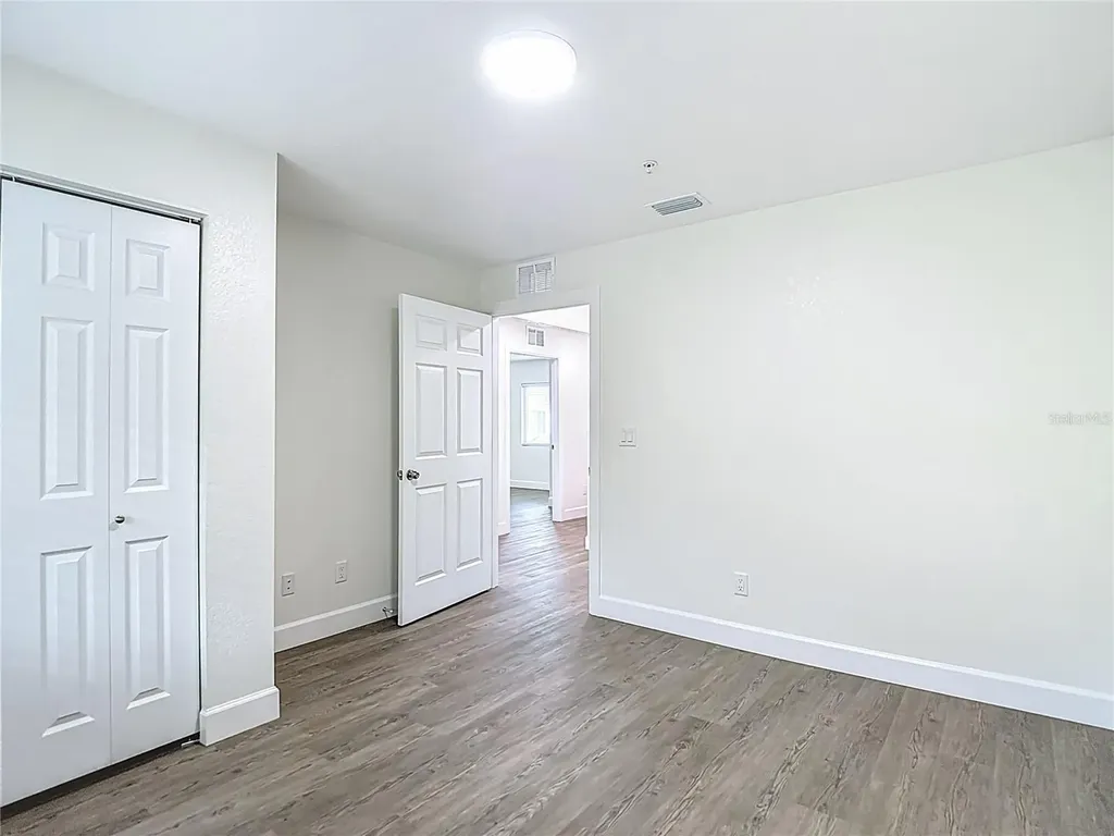 326 S Grosse Avenue Tarpon Springs FL 34689