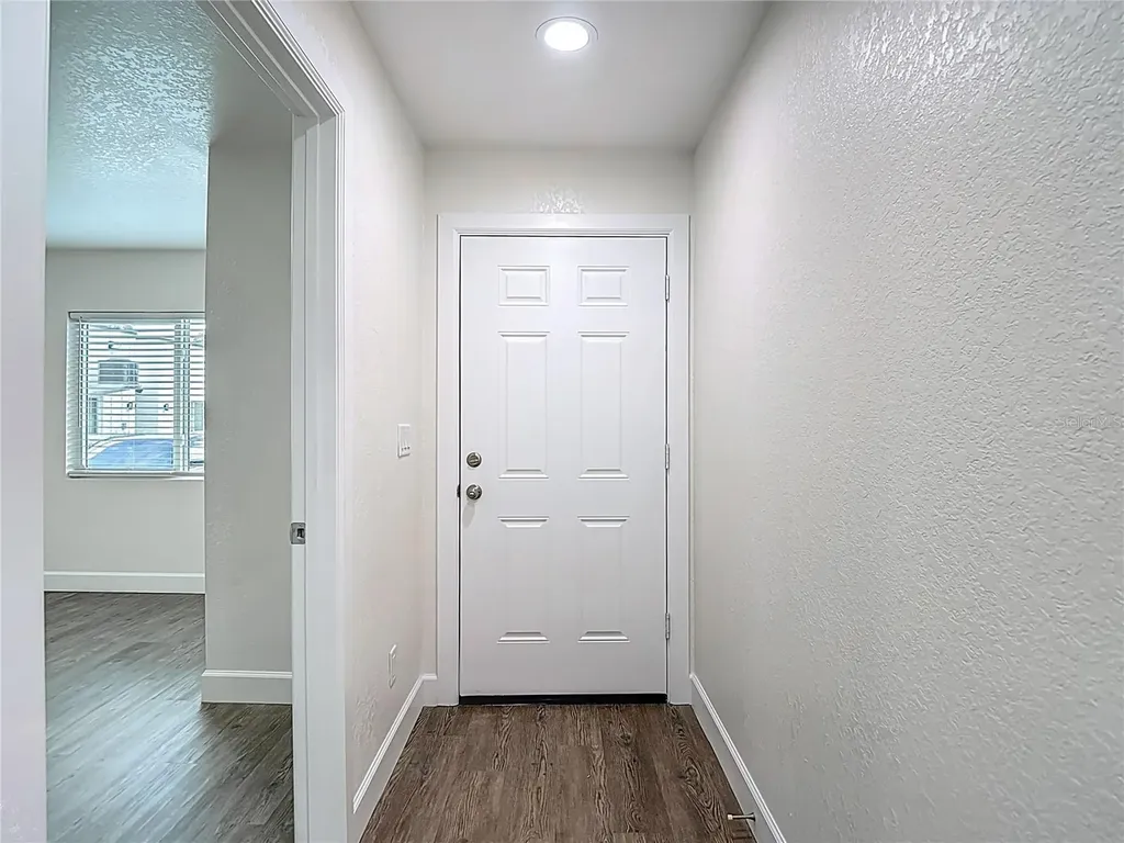 326 S Grosse Avenue Tarpon Springs FL 34689