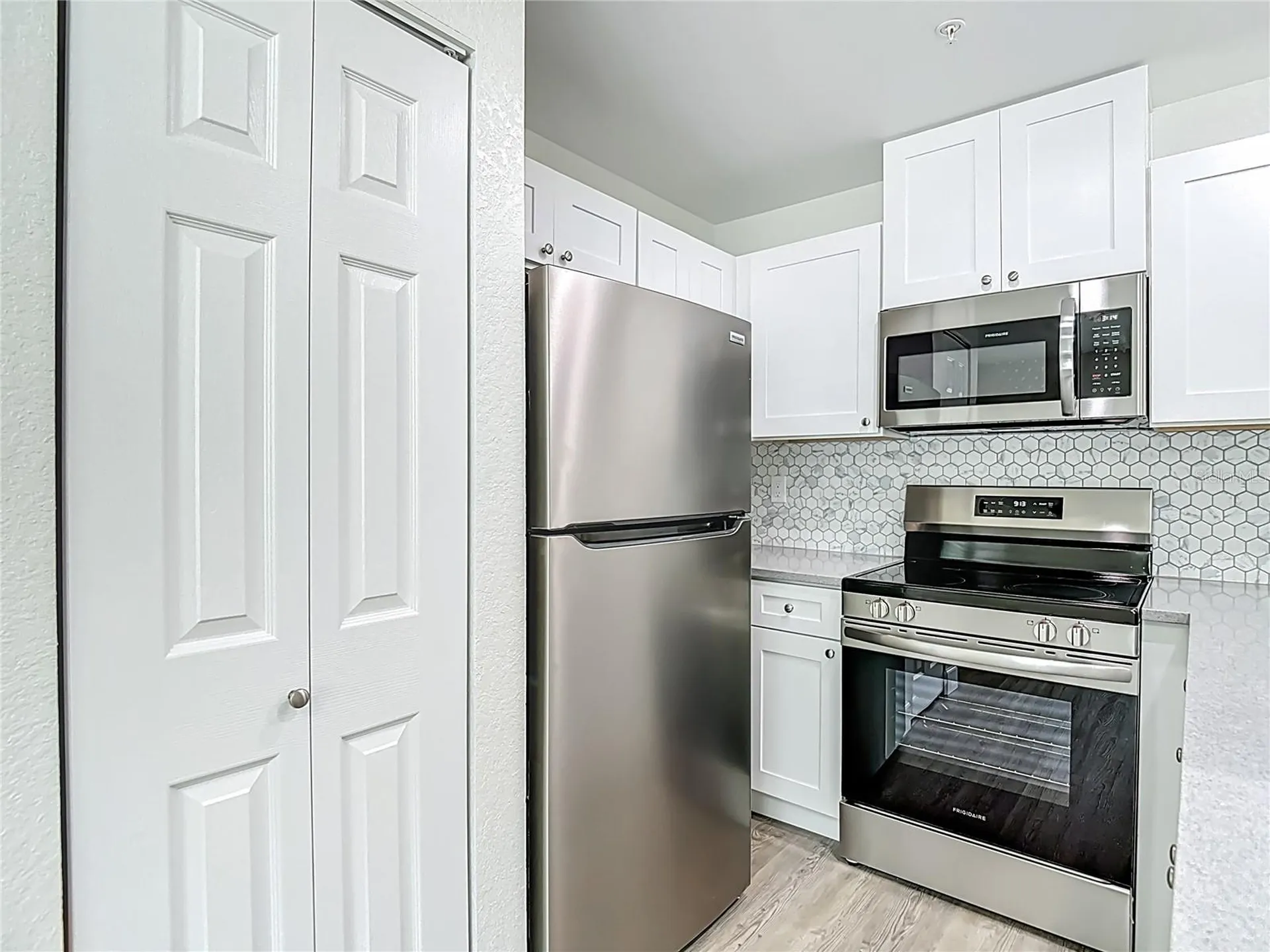 326 S Grosse Avenue Tarpon Springs FL 34689