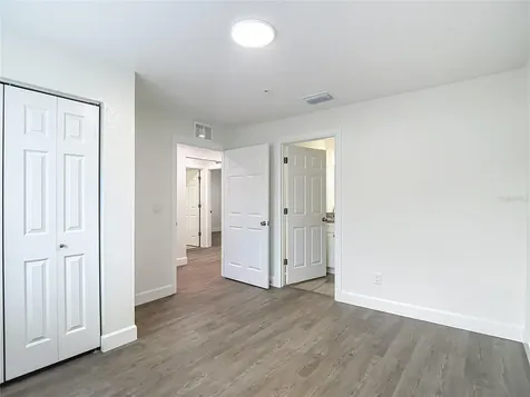 326 S Grosse Avenue Tarpon Springs FL 34689