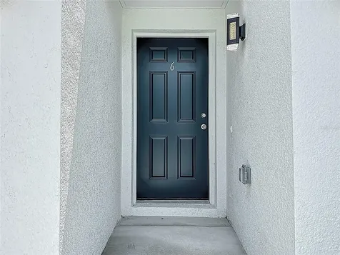 326 S Grosse Avenue Tarpon Springs FL 34689