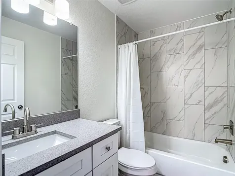 326 S Grosse Avenue Tarpon Springs FL 34689