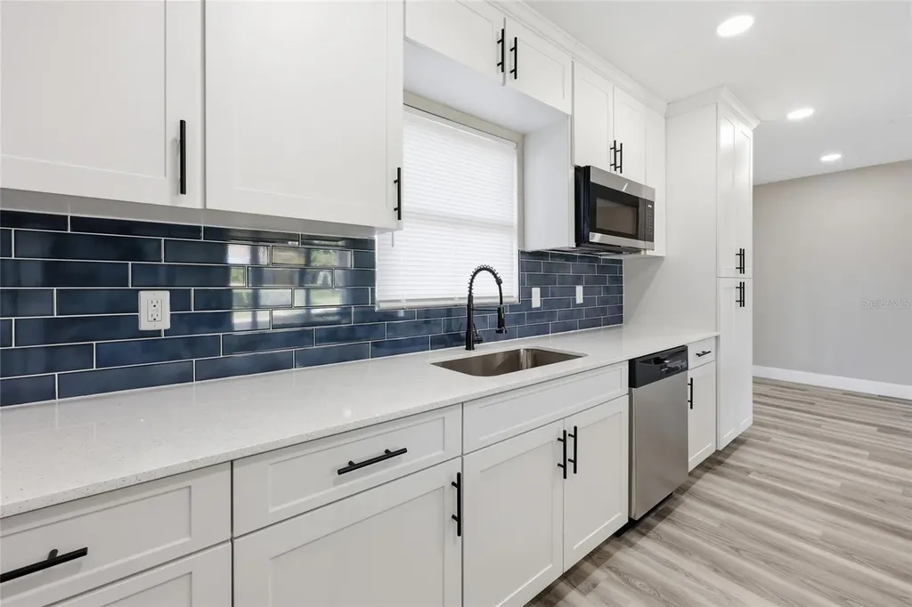 1817 Hunt Lane Clearwater FL 33764